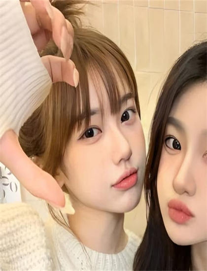 表演艺术解析：《兼差女郎》的绿幕的拍摄技巧与后期合成 揭示人性的复杂与美好